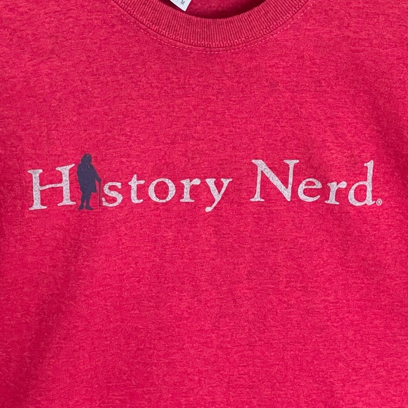 The History List “History Nerd” Graphic Red T Shirt Adult size Medium - Picture 3 of 7
